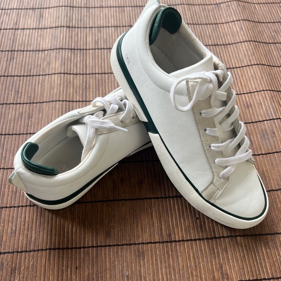 Zara - Picture 2 of 6